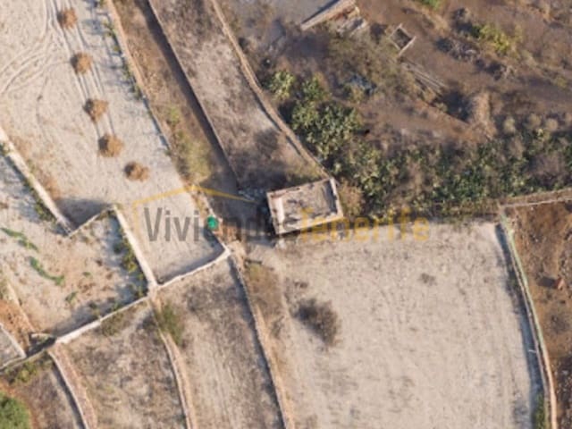 Maalaistalo myytävänä paikassa Arona - 100 000 € (Ref: 9591873)