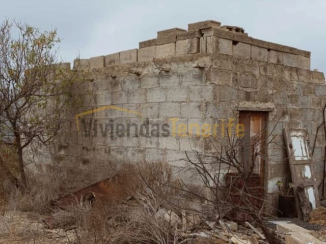 Maalaistalo myytävänä paikassa Arona - 100 000 € (Ref: 9591873)