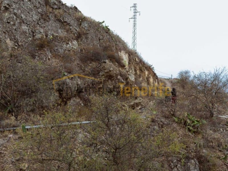 Maalaistalo myytävänä paikassa Arona - 100 000 € (Ref: 9591873)