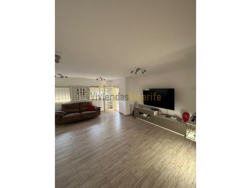 5 sovrum Villa till salu i Playa del Duque med garage - 895 000 € (Ref: 9591875)