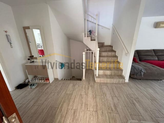 5 sovrum Villa till salu i Playa del Duque, Adeje med garage - 895 000 € (Ref: 9591875)