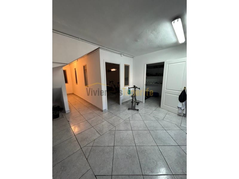 5 sovrum Villa till salu i Playa del Duque med garage - 895 000 € (Ref: 9591875)