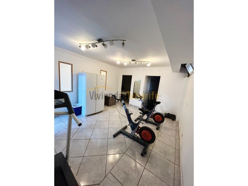 5 sovrum Villa till salu i Playa del Duque med garage - 895 000 € (Ref: 9591875)