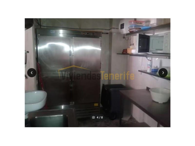 Kommersiell till salu i Los Cristianos - 150 000 € (Ref: 9591876)