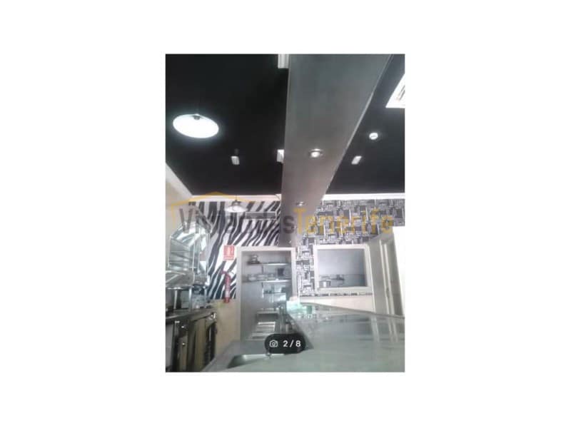 Kommersiell till salu i Los Cristianos - 150 000 € (Ref: 9591876)