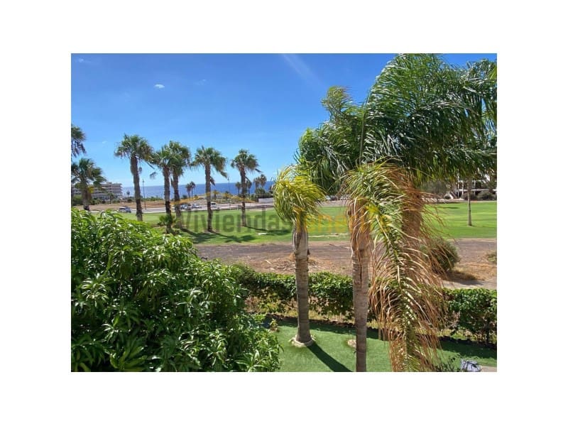 4 soverom Villa til salgs i San Miguel de Abona med svømmebasseng garasje - € 830 000 (Ref: 9591877)