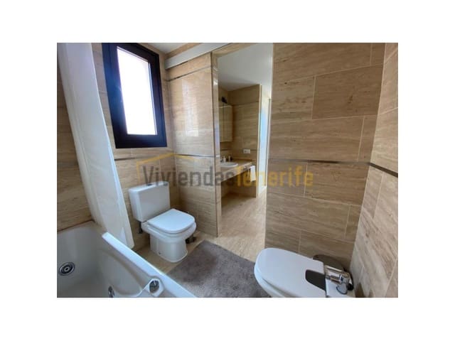 4 makuuhuone Huvila myytävänä paikassa San Miguel de Abona mukana uima-altaan 
autotalli - 830 000 € (Ref: 9591877)