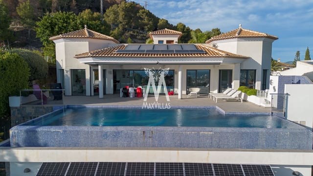 4 soverom Villa til salgs i Gargasindi, Calpe / Calp med svømmebasseng garasje - € 1 980 000 (Ref: 9123906)