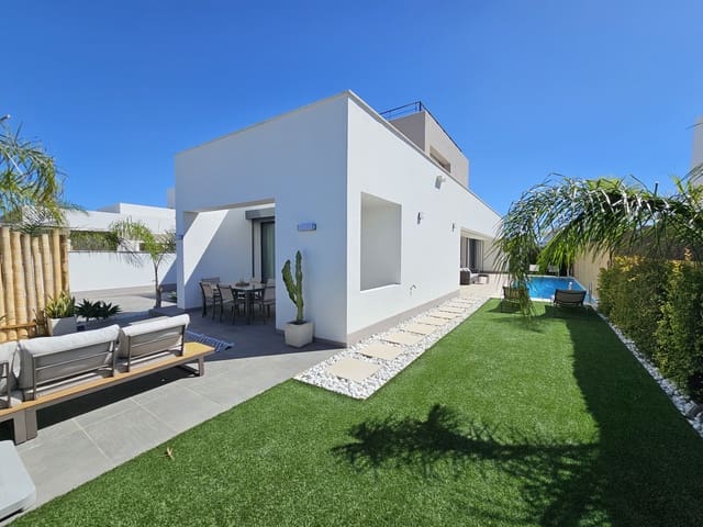 5 bedroom Villa for holiday rental in Conil de la Frontera with pool garage - € 2,800 (Ref: 9161830)