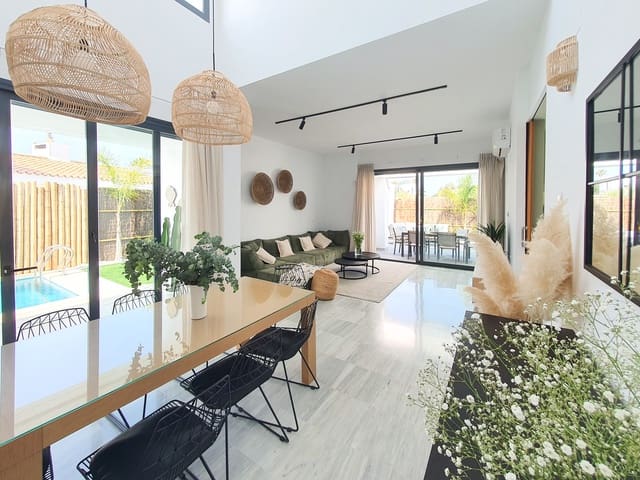 5 bedroom Villa for holiday rental in Conil de la Frontera with pool garage - € 2,800 (Ref: 9161830)