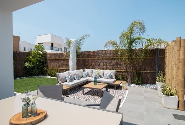 5 bedroom Villa for holiday rental in Conil de la Frontera with pool garage - € 2,800 (Ref: 9161830)