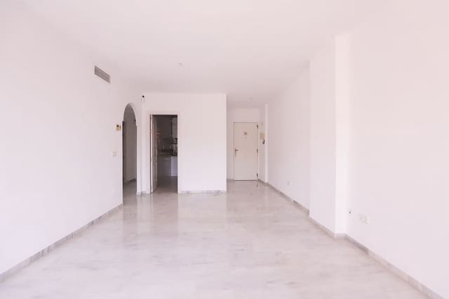 2 soverom Penthouse til salgs i La Reserva, Marbella med svømmebasseng garasje - € 299 000 (Ref: 9337058)