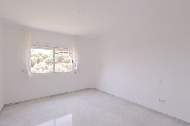 2 soverom Penthouse til salgs i La Reserva, Marbella med svømmebasseng garasje - € 299 000 (Ref: 9337058)