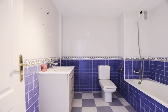 2 soverom Penthouse til salgs i La Reserva, Marbella med svømmebasseng garasje - € 299 000 (Ref: 9337058)