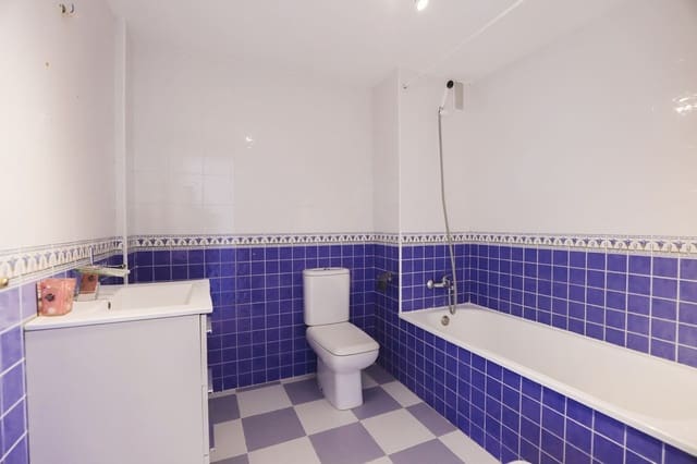 2 soverom Penthouse til salgs i La Reserva, Marbella med svømmebasseng garasje - € 299 000 (Ref: 9337058)