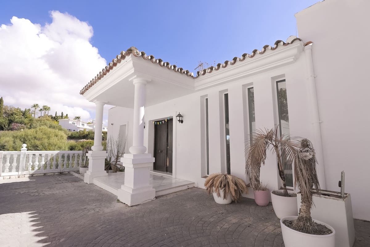 4 camera da letto Villa in vendita in Calahonda con piscina garage - 1.250.000 € (Rif: 9337059)