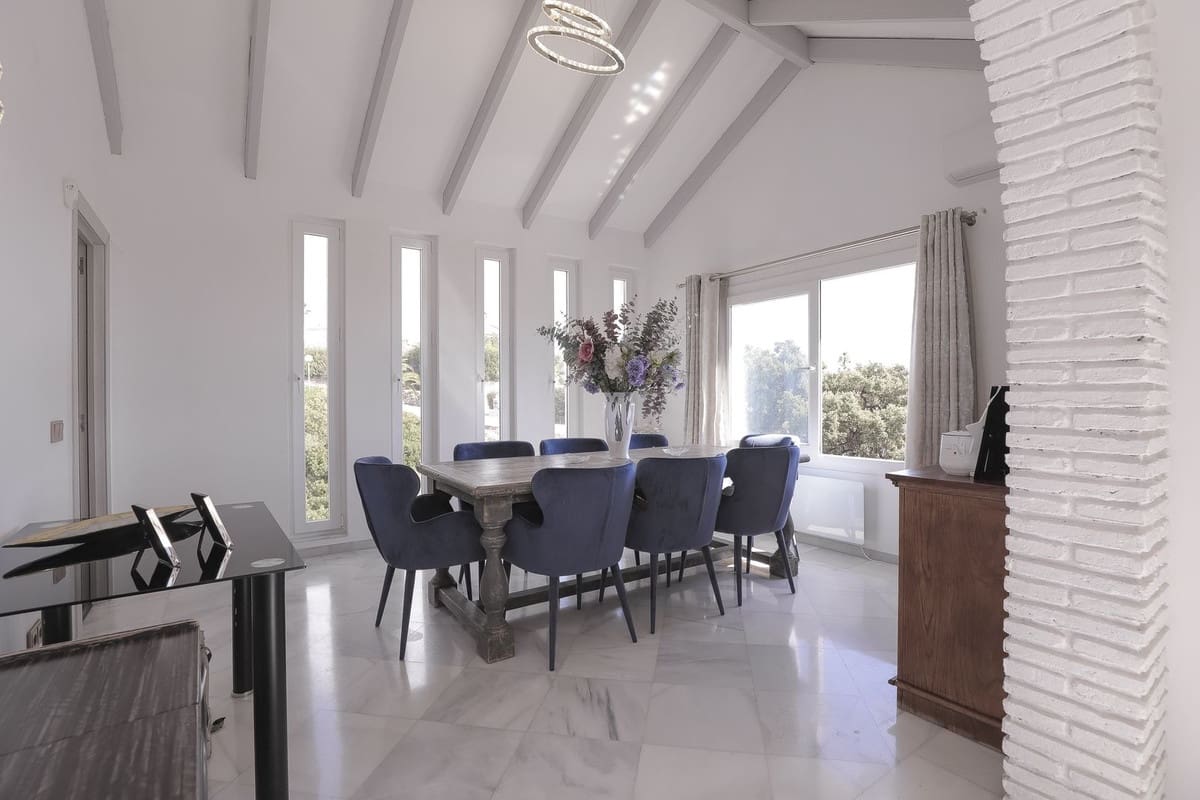 4 camera da letto Villa in vendita in Calahonda con piscina garage - 1.250.000 € (Rif: 9337059)