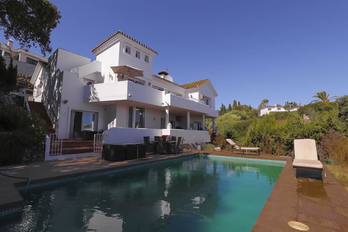 4 camera da letto Villa in vendita in Calahonda con piscina garage - 1.250.000 € (Rif: 9337059)