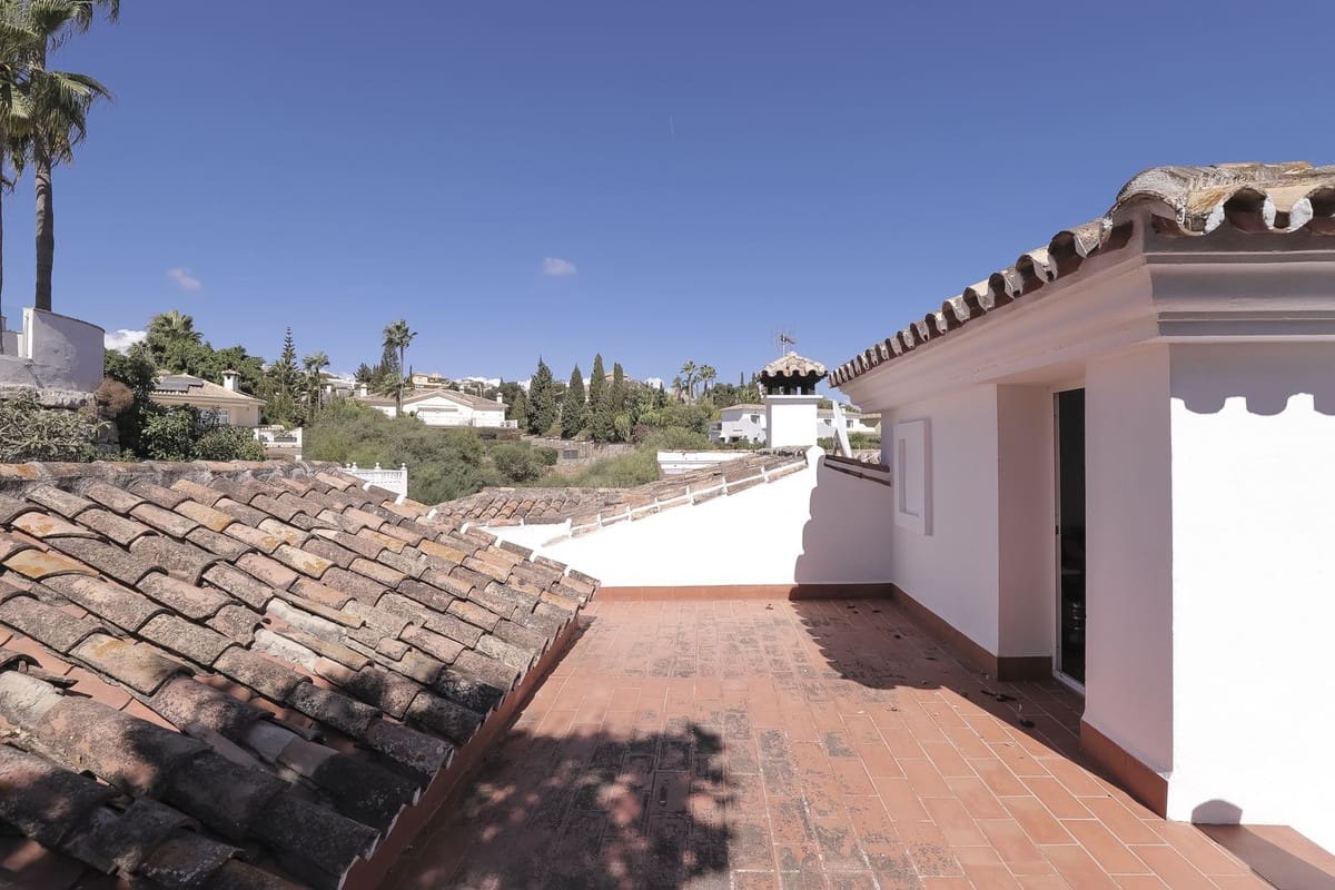 4 camera da letto Villa in vendita in Calahonda con piscina garage - 1.250.000 € (Rif: 9337059)