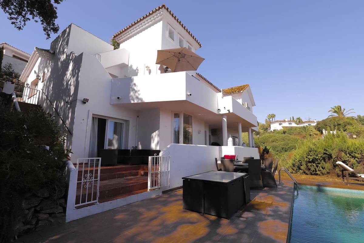 4 camera da letto Villa in vendita in Calahonda con piscina garage - 1.250.000 € (Rif: 9337059)