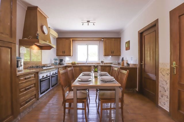 4 sovrum Villa till salu i Viñuela med pool garage - 595 000 € (Ref: 9337061)