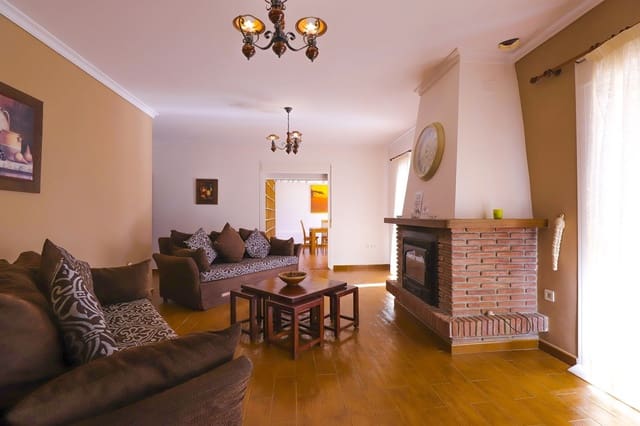 4 sovrum Villa till salu i Viñuela med pool garage - 595 000 € (Ref: 9337061)