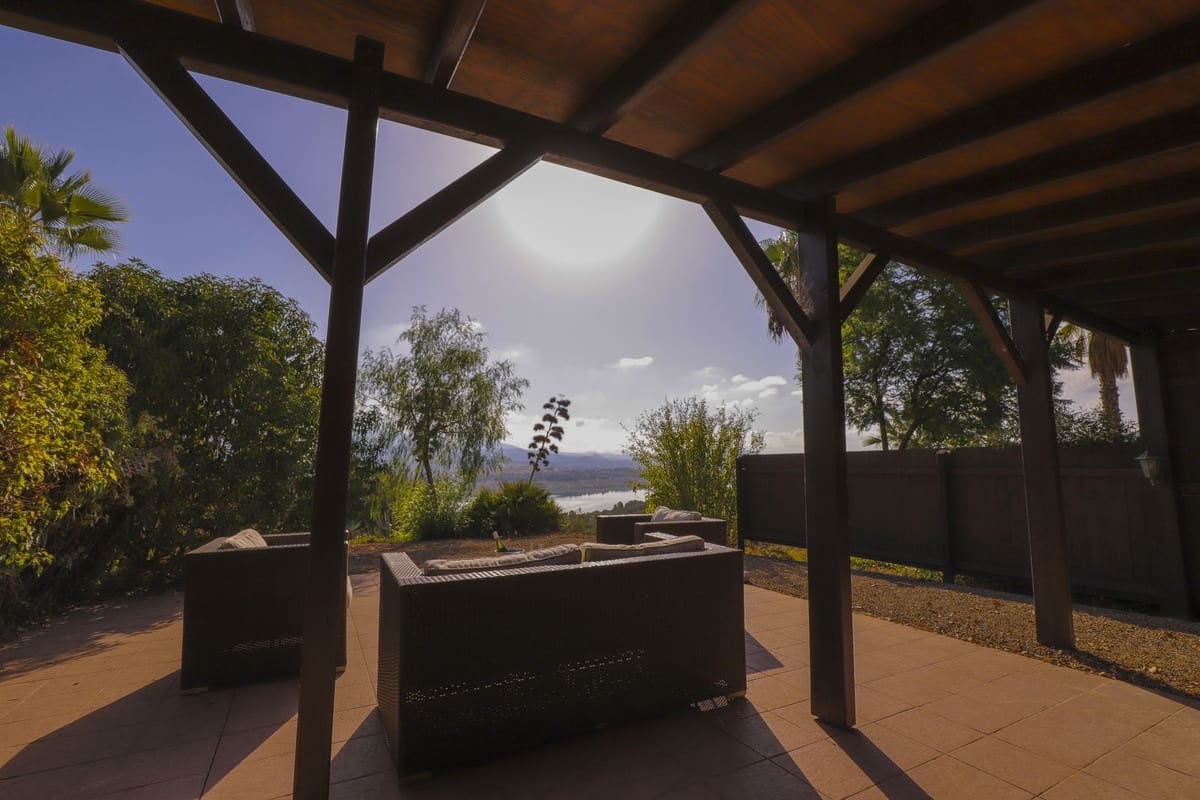 4 soveværelse Villa til salg i Vinuela med swimmingpool garage - € 595.000 (Ref: 9337061)