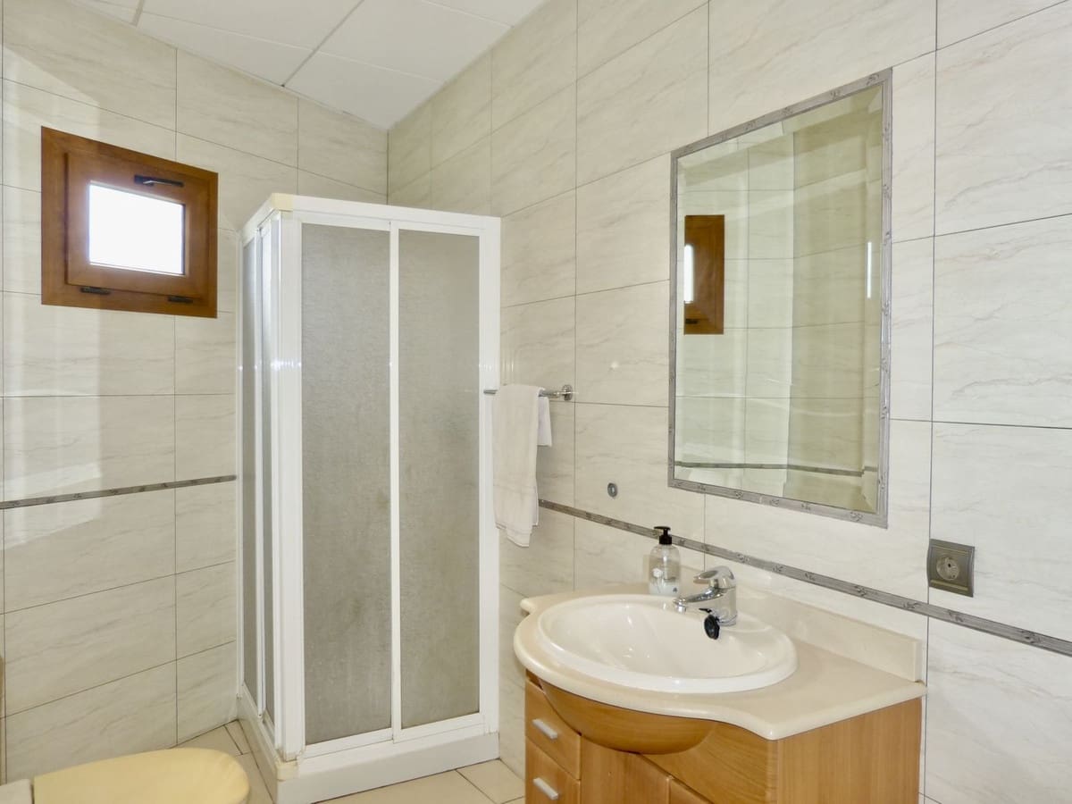 Kommersiell till salu i Cabopino med garage - 685 000 € (Ref: 9337062)