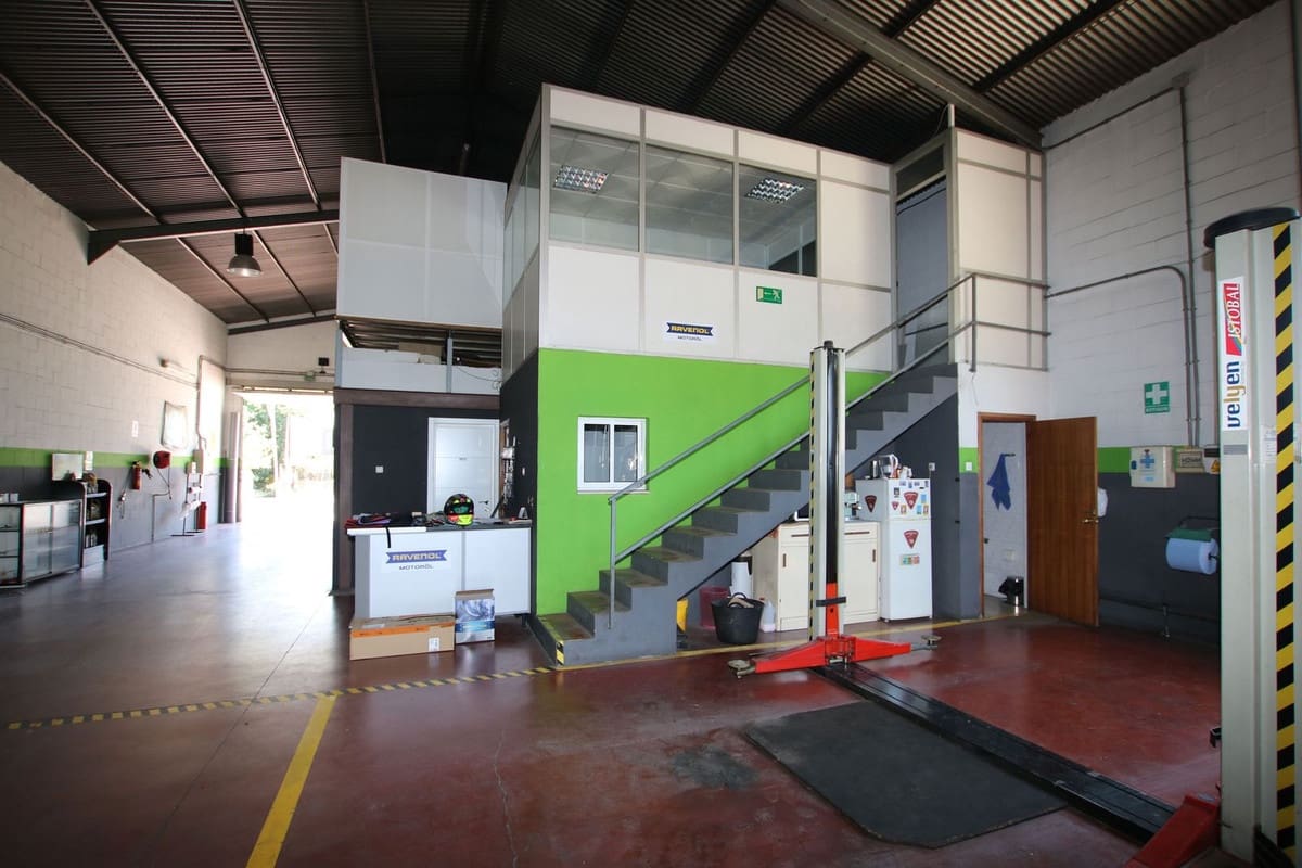 Komercyjne na sprzedaż w Alhaurin el Grande z garażem - 1 499 000 € (Ref: 9337064)