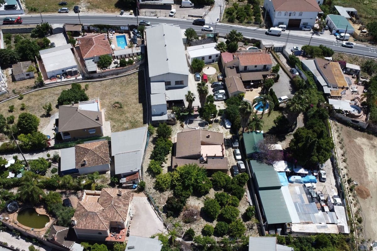 Komercyjne na sprzedaż w Alhaurin el Grande z garażem - 1 499 000 € (Ref: 9337064)