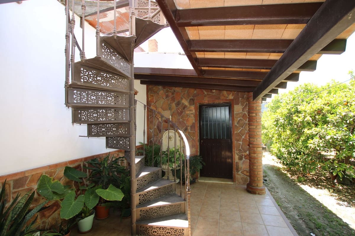 Komercyjne na sprzedaż w Alhaurin el Grande z garażem - 1 499 000 € (Ref: 9337064)