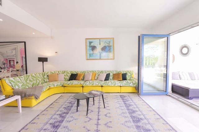 3 chambre Appartement à vendre à Cabopino, Marbella avec piscine - 1 050 000 € (Ref: 9402688)