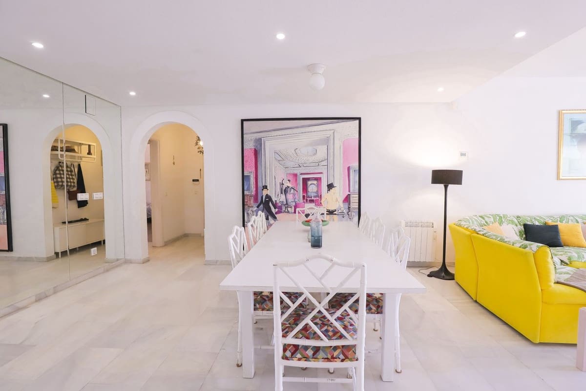 3 chambre Appartement à vendre à Cabopino avec piscine - 1 050 000 € (Ref: 9402688)