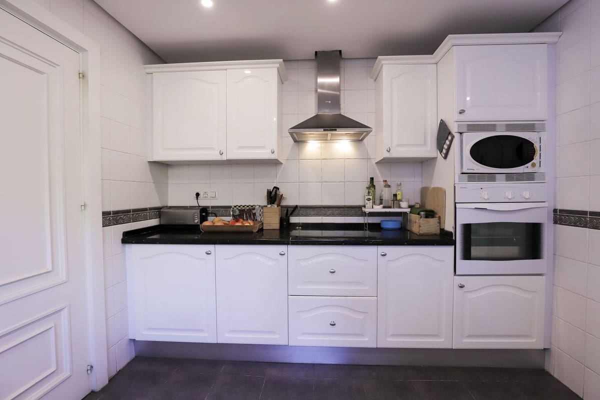 3 chambre Appartement à vendre à Cabopino avec piscine - 1 050 000 € (Ref: 9402688)