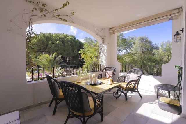 3 chambre Appartement à vendre à Cabopino, Marbella avec piscine - 1 050 000 € (Ref: 9402688)