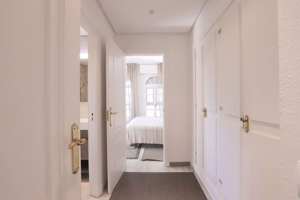 3 chambre Appartement à vendre à Cabopino avec piscine - 1 050 000 € (Ref: 9402688)