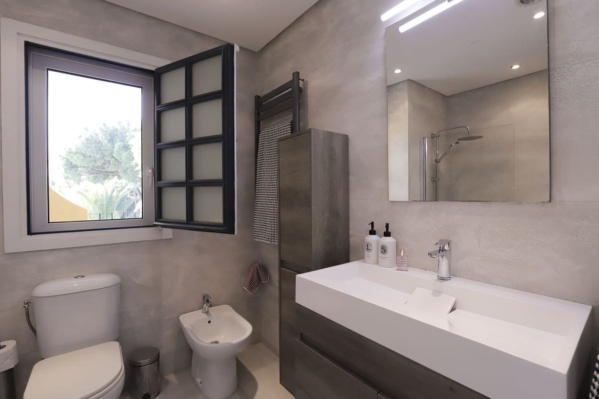 3 chambre Appartement à vendre à Cabopino avec piscine - 1 050 000 € (Ref: 9402688)