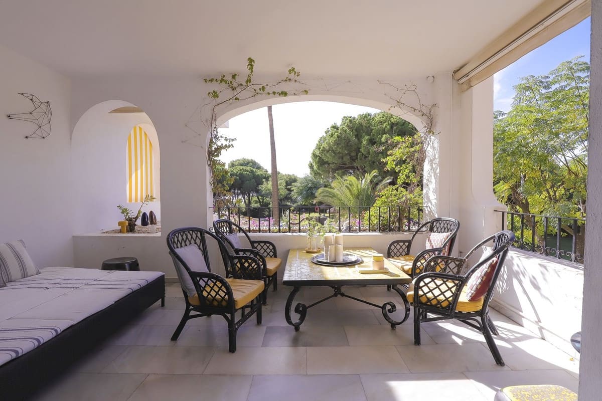 3 chambre Appartement à vendre à Cabopino avec piscine - 1 050 000 € (Ref: 9402688)