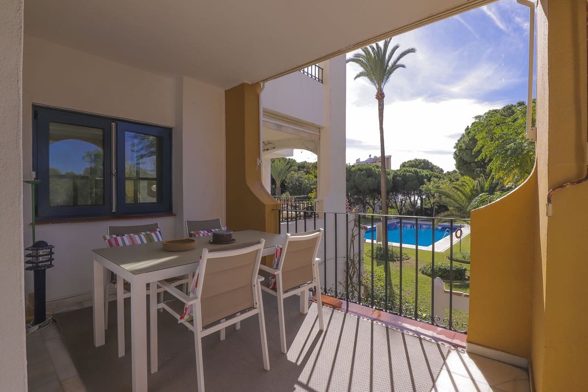 3 chambre Appartement à vendre à Cabopino avec piscine - 1 050 000 € (Ref: 9402688)