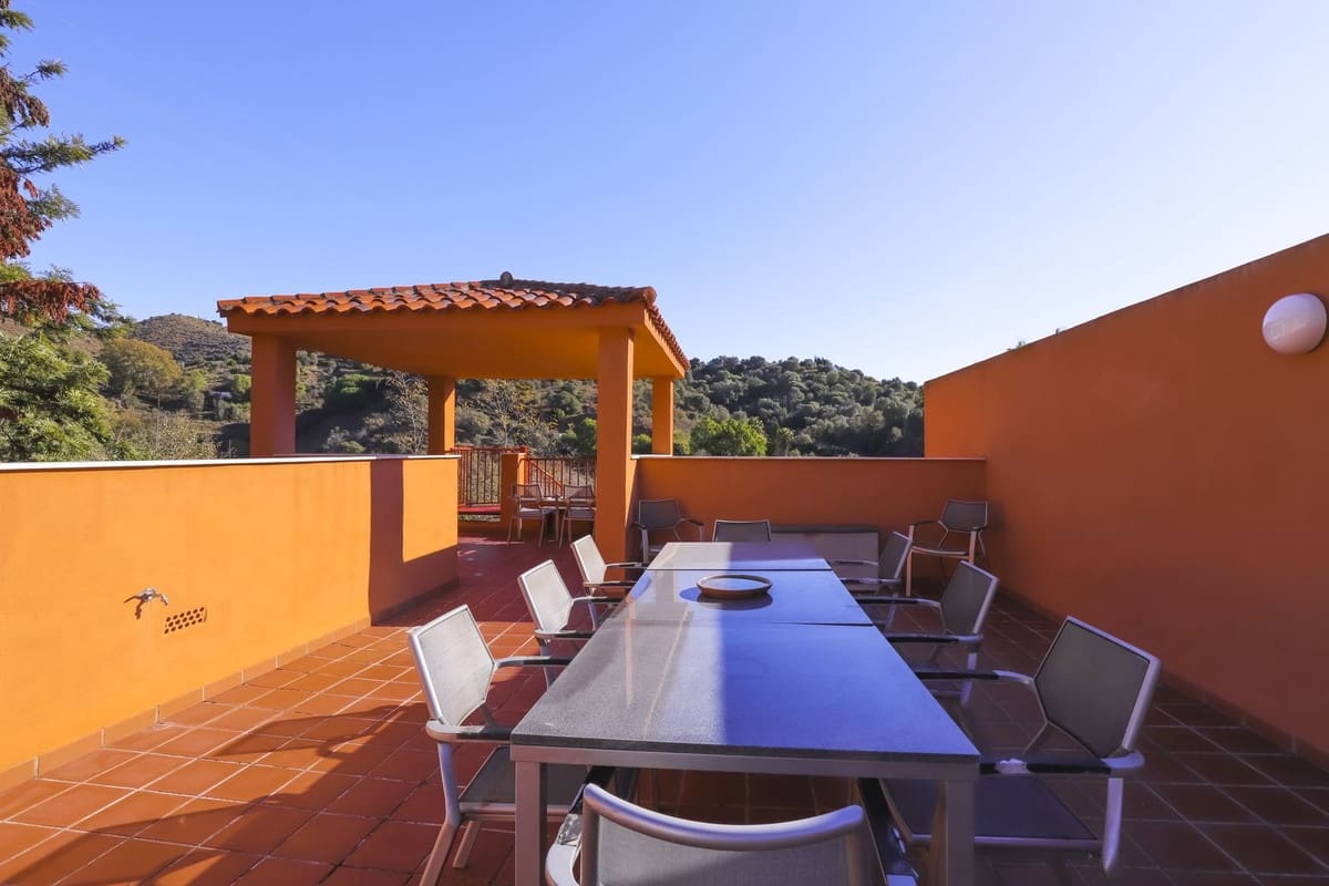 2 sovrum Takvåning till salu i La Reserva med pool garage - 349 000 € (Ref: 9438758)