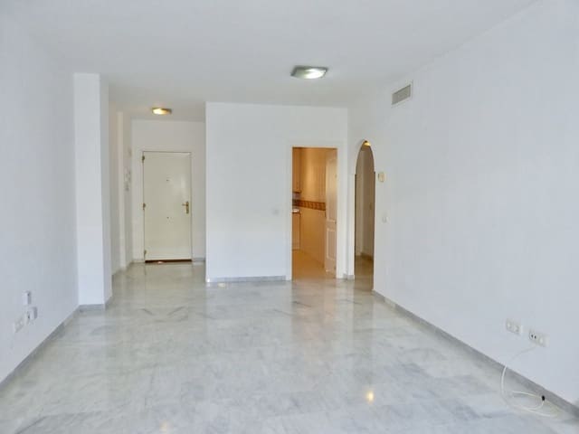 2 soveværelse Lejlighed til salg i La Reserva, Marbella med swimmingpool garage - € 289.000 (Ref: 9444923)