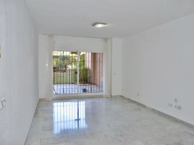 2 soverom Leilighet til salgs i La Reserva, Marbella med svømmebasseng garasje - € 289 000 (Ref: 9444923)