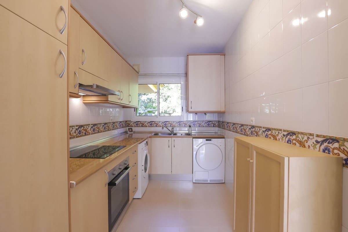 2 bedroom Apartment for sale in La Reserva with pool garage - € 349,000 (Ref: 9491920)