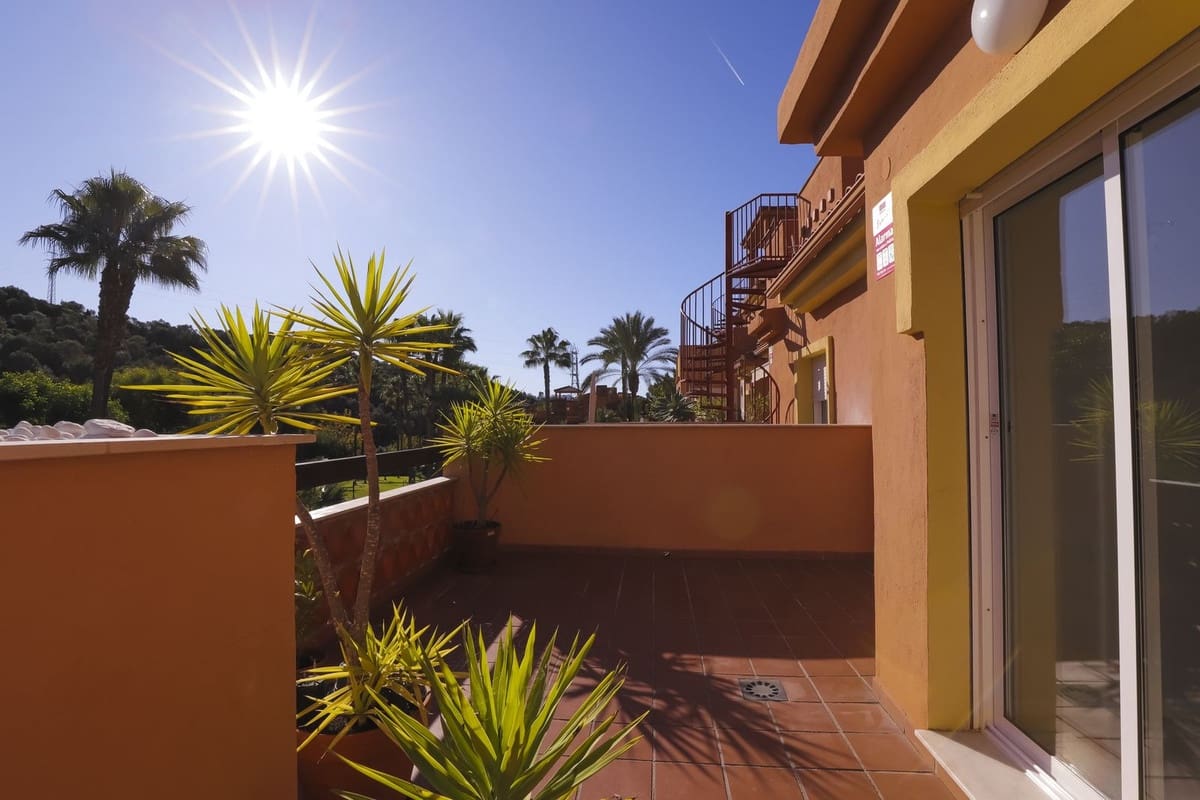 2 bedroom Apartment for sale in La Reserva with pool garage - € 349,000 (Ref: 9491920)