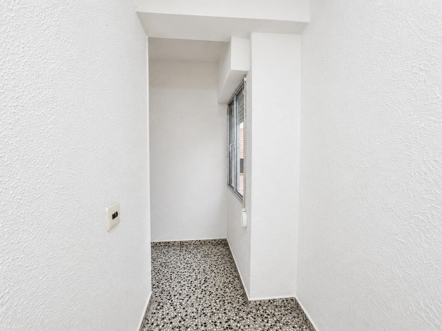 4 bedroom Flat for sale in Carcaixent - € 134,000 (Ref: 10005637)