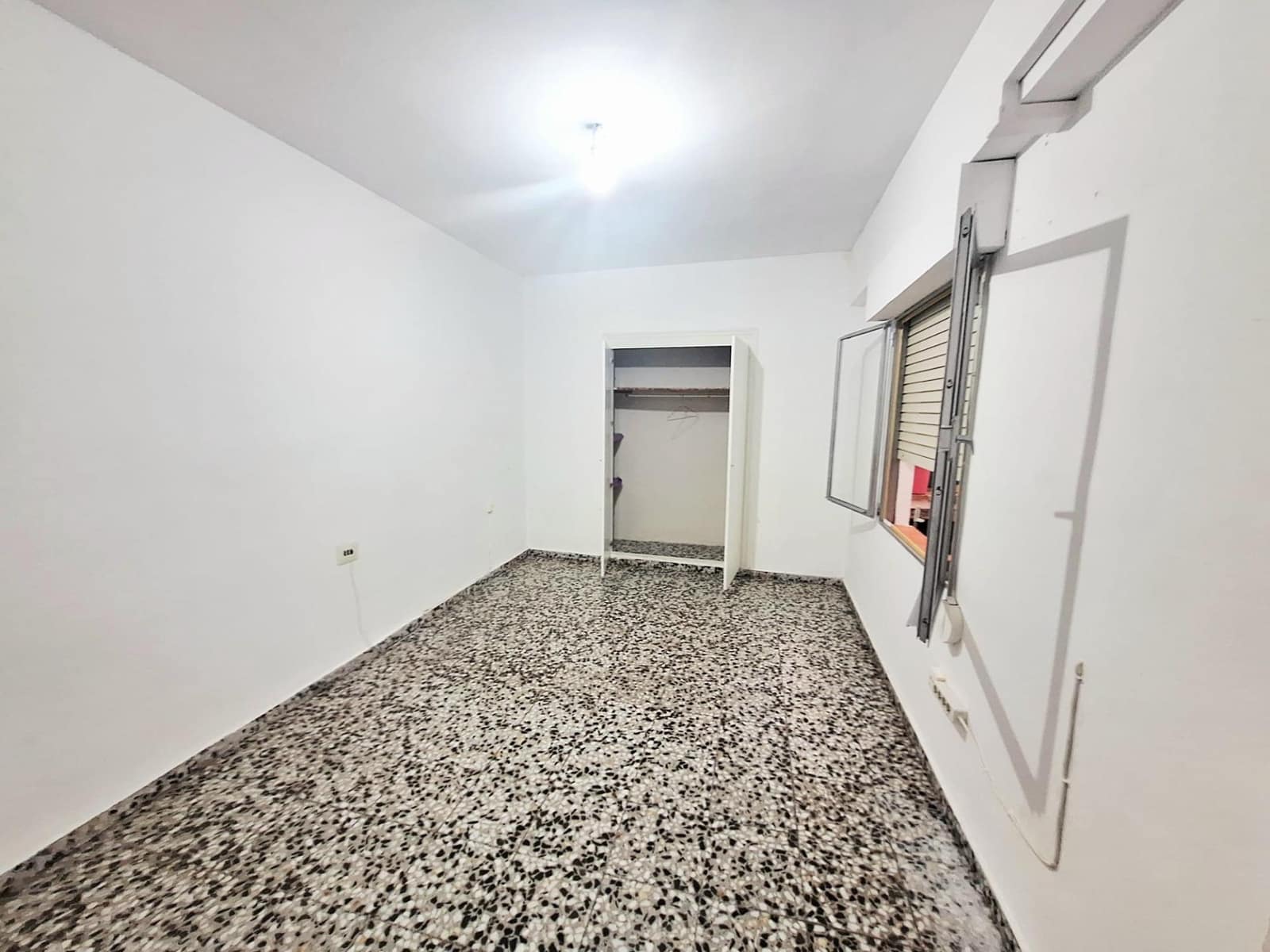 4 bedroom Flat for sale in Carcaixent - € 134,000 (Ref: 10005637)