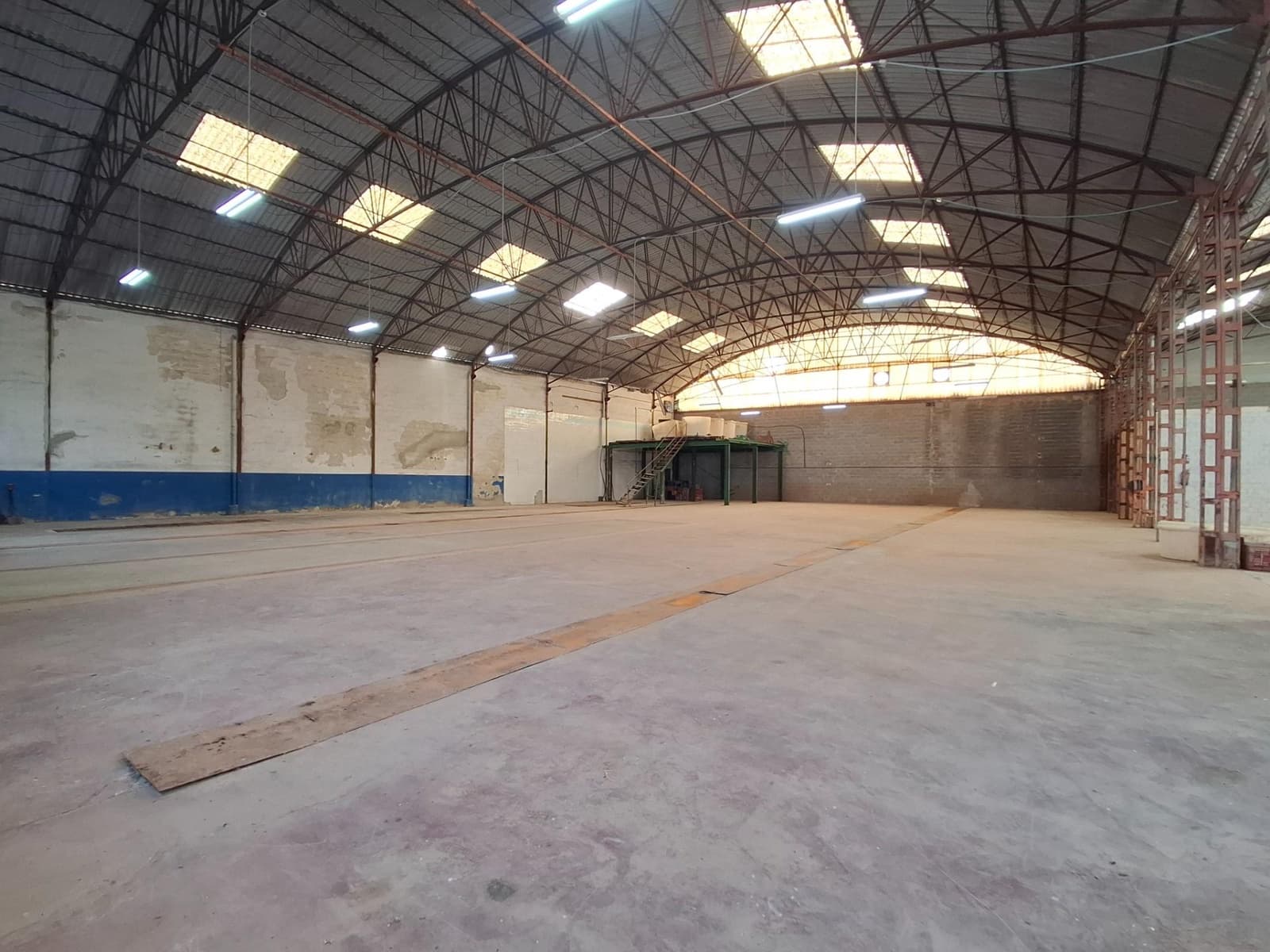 Business for sale in Algemesi - € 550,000 (Ref: 10017530)