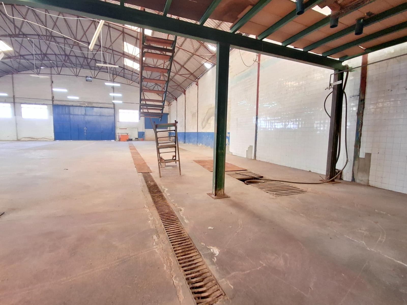 Business for sale in Algemesi - € 550,000 (Ref: 10017530)