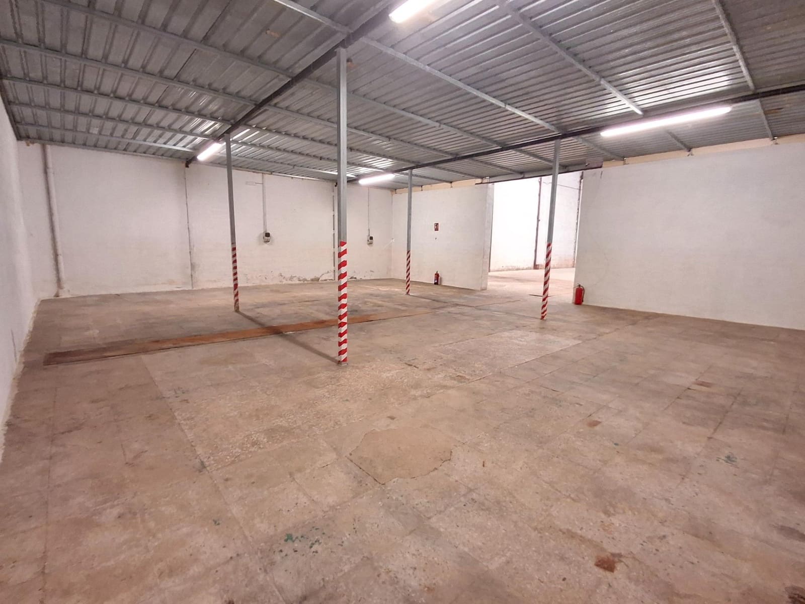 Business for sale in Algemesi - € 550,000 (Ref: 10017530)