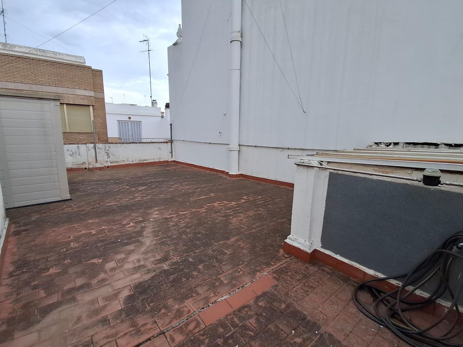 Casa em Banda para venda em Alzira - 200 000 € (Ref: 10035396)